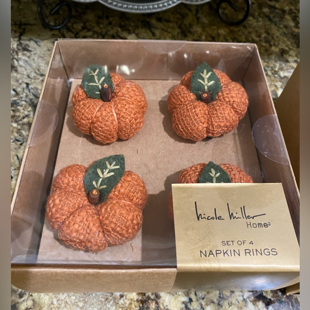 Nicole Miller Home pumpkin shaped napkin rings set of 4 - Brand new! LAST SETS